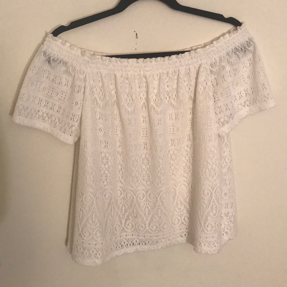 Off the Shoulder Short Sleeved Shirt.